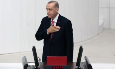 Erdoğan, '85 milyonu bağırlarına basacaklarını' iddia etti: Yemini ilk günden unuttu