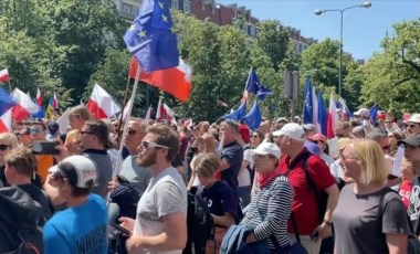 Polonya'da halk, 'son yılların en büyük siyasi protestosu' için bir araya geldi