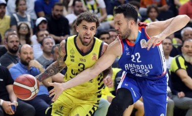 Anadolu Efes, Fenerbahçe Beko karşısında seriyi eşitledi