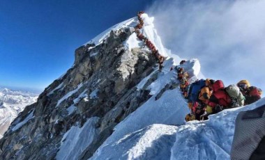 Everest Dağı'ndaki dağcı ölümleri son yılların en yüksek seviyesine ulaştı