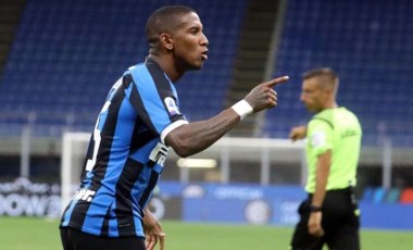 Everton, 38 yaşındaki Ashley Young’ı transfer etti