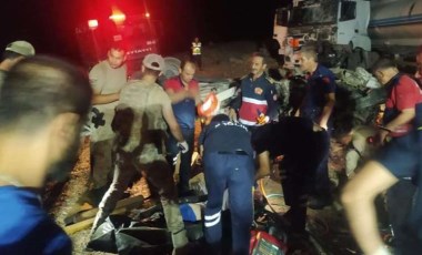 Mardin'de tanker ile kamyonet kafa kafaya çarpıştı: 1 ölü, 2 yaralı