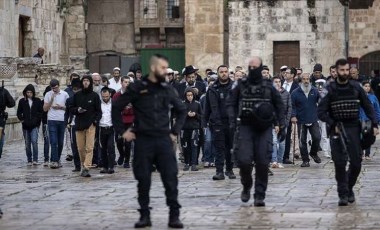 Batı Şeria'da gerginlik: Yahudi yerleşimciler, ev ve araçlara saldırdı