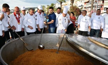 Kuşadası Sokak Festivali’nin geliri depremzedelere gidecek