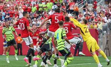 Manchester United, Arsenal karşısında ilk yarıda fişi çekti