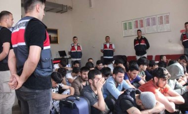 Kocaeli'de bin 419 kaçak göçmen ve 104 organizatör yakalandı