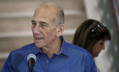 Eski İsrail Başbakanı Olmert: Ülke, iç savaşın eşiğinde