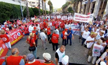 İzmir’de CHP önderliğinde zamlara karşı miting