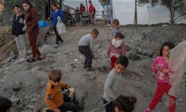 Deprem en çok onları vurdu: 'Yıkımcılık' oynayan çocuklar