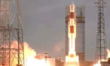 Hindistan Uzay Ajansı, PSLV-C56 roketini uzaya fırlattı