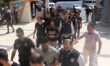 ‘Cinsel ilişki’ vaadiyle dolandıran şebekeye operasyon: 16 gözaltı