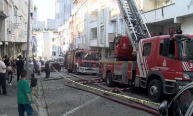 Esenyurt’ta yangın paniği: Alevler beş binanın çatısına sıçradı