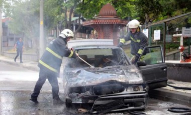 Seyir halinde alev alan otomobil yandı!