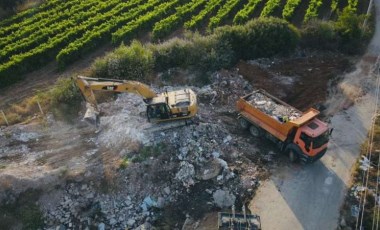 İzmir’in su kaynağı Tahtalı Barajı’nda moloz operasyonu