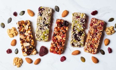 Granola bar nedir? Sağlıklı ve pratik atıştırmalık granola bar tarifi...