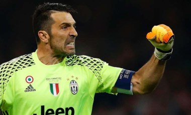 Gianluigi Buffon futbola veda etti