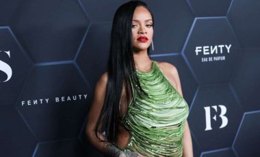 Ünlü şarkıcı Rihanna ikinci kez anne oldu