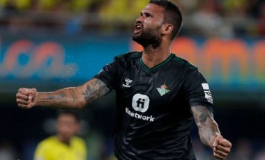 La Liga'da Real Betis, Villarreal'i son anda devirdi