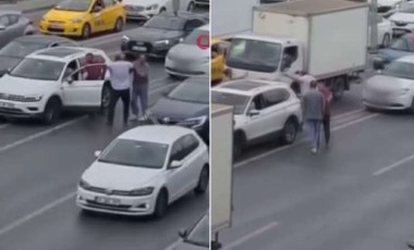 E-5'in ortasında yol verme kavgası: Tekme tokat darbetti