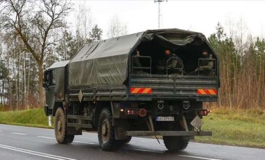 Polonya, Belarus sınırındaki asker sayısını artırma kararı aldı