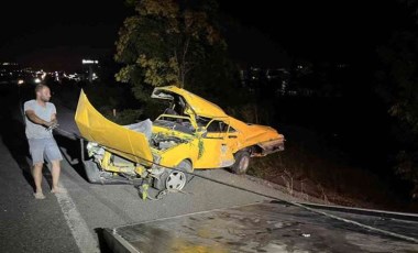 Ankara’da kontrolden çıkan otomobil ağaca çarptı: 2 ölü