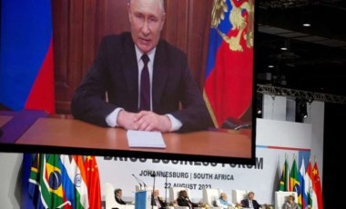 Putin: BRICS countries reducing use of US dollar in trade