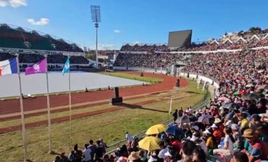 Madagaskar'daki bir stadyumda izdiham çıktı