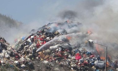 Çöp döküm sahasında yangın: Ekiplerin söndürme çalışması sürüyor!