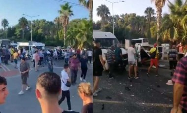 Antalya'da tur otobüsü 2 araca çarptı: Yaralılar var!