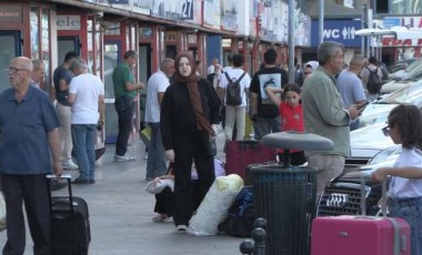 Esenler Otogarı'nda okula dönüş hareketliliği: 'Bilet fiyatları kötü, ayda yılda bir gelebilirim'