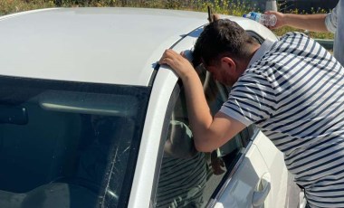 Eşiyle tartışıp kendini otomobiline kilitledi: 1 saatte ikna edildi