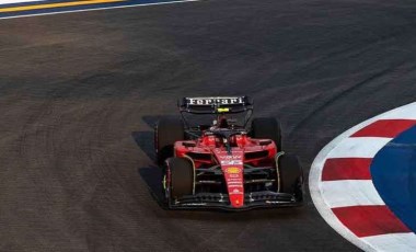 F1 Singapur Grand Prix'sinde pole pozisyonu Carlos Sainz'ın