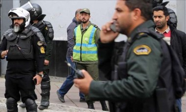 İran'da güvenlik güçlerine saldırı: Ölü ve yaralılar var