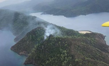 Marmaris'te ormanlık alana düşen yıldırım yangın çıkardı!