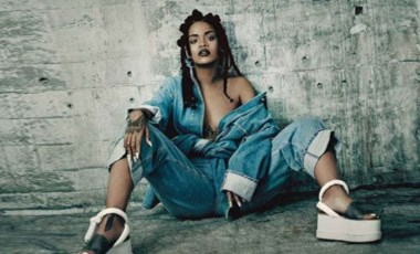 Rihanna bebeğinin ismini açıkladı: Hoş geldin İsyan Gül bebek