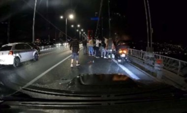 15 Temmuz Şehitler Köprüsü'nde motosikletli trafik polisine otomobil çarptı!