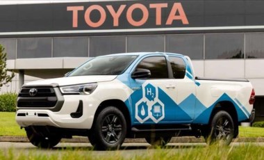 Benzine, mazota, şarj beklemeye son: Toyota Hilux geliyor...