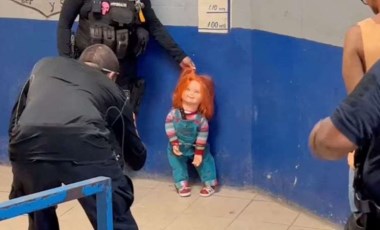 Şeytan bebek Chucky'e gözaltı