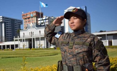 Guatemala, Meksika sınırına binlerce asker yerleştirecek