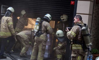 Son dakika... İstanbul'un göbeğinde korkutan yangın!