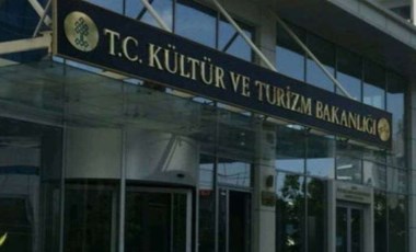 Son dakika... Kültür ve Turizm Bakanlığı Altın Portakal'dan çekildi