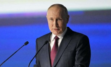 Putin'den kendi hükümetine eleştiri