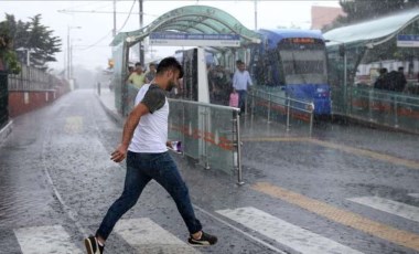 İstanbul'da ulaşıma yağış engeli... Tramvay ve teleferik seferleri iptal edildi!