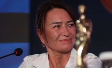 Demet Akbağ, Altın Portakal Film Festivali jüri başkanlığından istifa etti