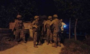 Aydın'da hareketli gece: Polisi bıçaklayan şahsa Özel Harekat ve JASAT destekli operasyon