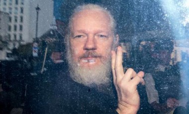 Assange'ın iadesinin durdurulması için harekete geçildi