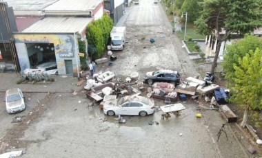 İstanbul'u sel vurdu: Mobilyacılar sitesindeki hasar havadan görüntülendi