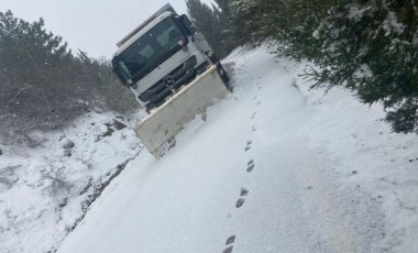 İzmir’in yüksek kesimlerini kar kapladı