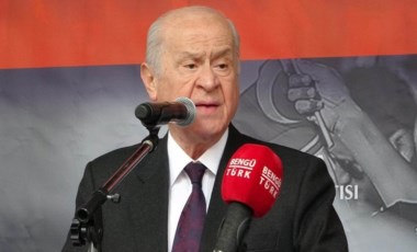 Bahçeli, şehit askerlerin ailelerine başsağlığı diledi