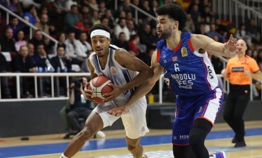 Anadolu Efes deplasmanda kazanmayı bildi!